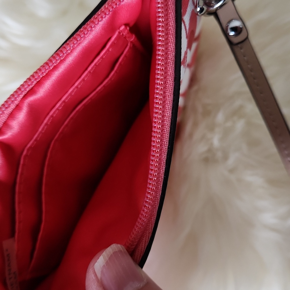 Cute Coach Red Signature Chalk Leather Top Zip Wristlet Wallet ♥️🤍 - Picture 9 of 13